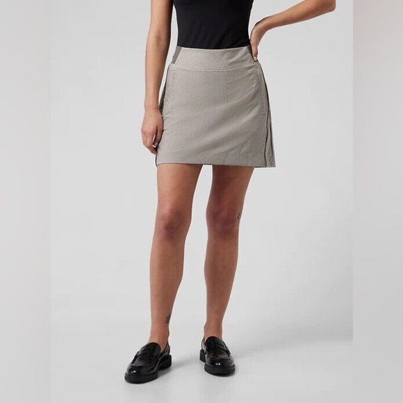 Athleta Brooklyn Textured Skort Size 2 - Picture 1 of 9
